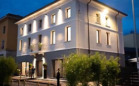 Hotel De Amicis